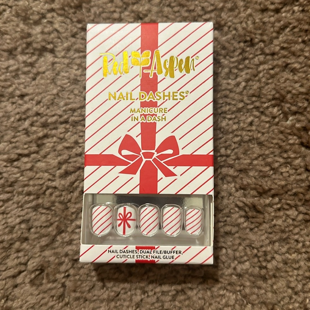 Red aspen nail dash
